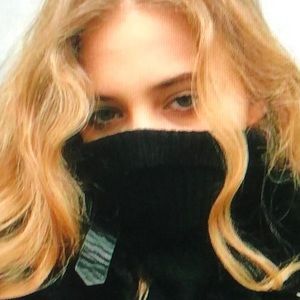 Meet your Posher, Casey